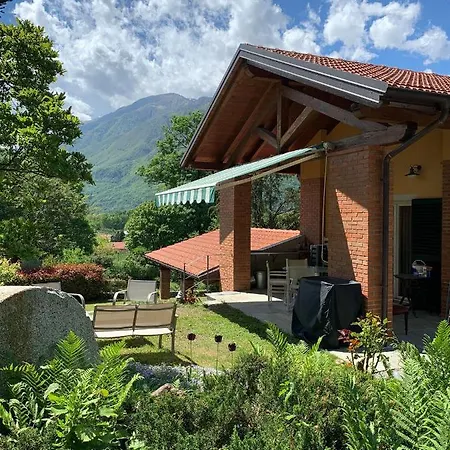 The Comfortable House With Big Pool In The Center Of