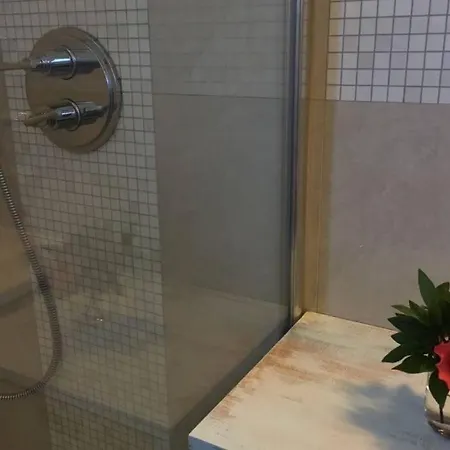 Hébergement de vacances The Comfortable House With Big Pool In The Center Of *