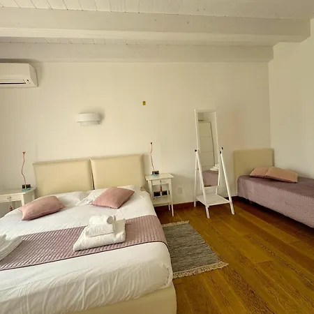 Ferienhaus The Comfortable House With Big Pool In The Center Of