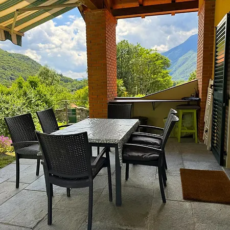 The Comfortable House With Big Pool In The Center Of Ferienhaus Mergozzo