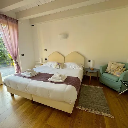 The Comfortable House With Big Pool In The Center Of Ferienhaus Mergozzo
